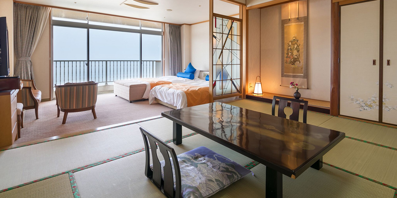 Japanese/Western-Style Room